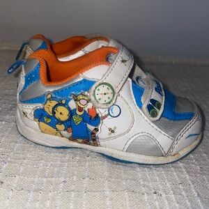 Vintage Toddler Winnie The Pooh Tigger Bees Easy Shoes Size 4